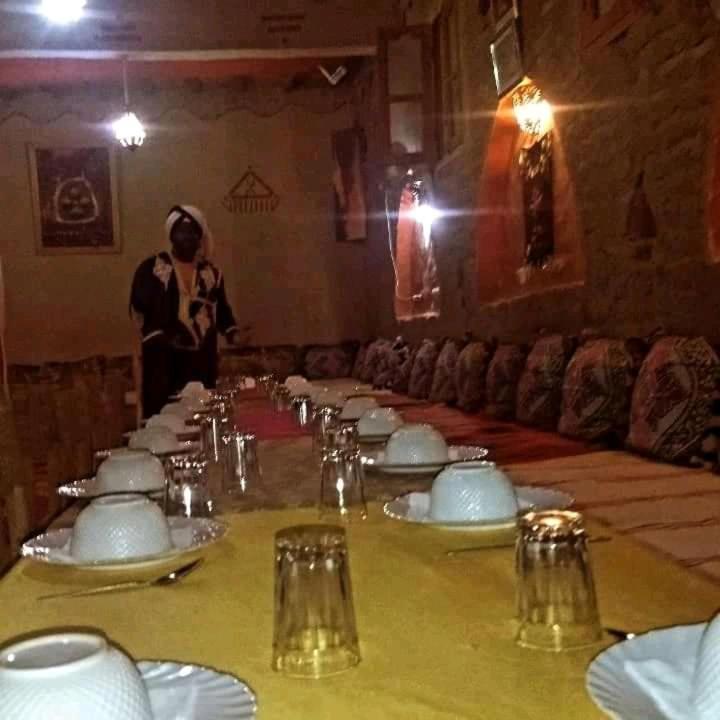 Riad Gnaoua Khamlia メルズーガ エクステリア 写真
