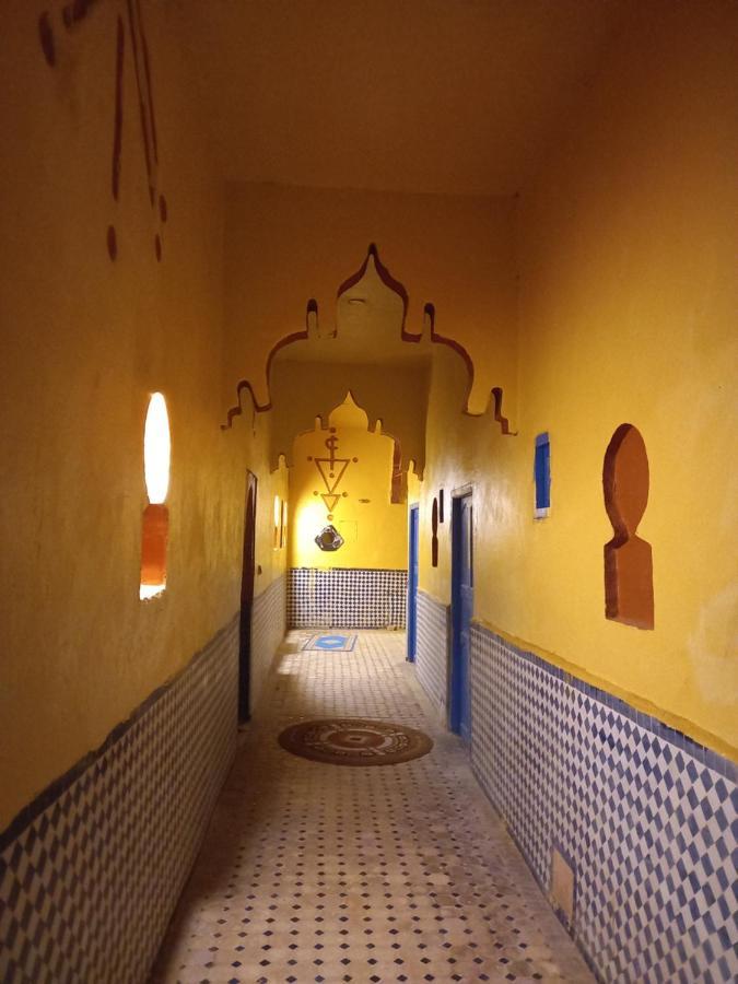 Riad Gnaoua Khamlia メルズーガ エクステリア 写真