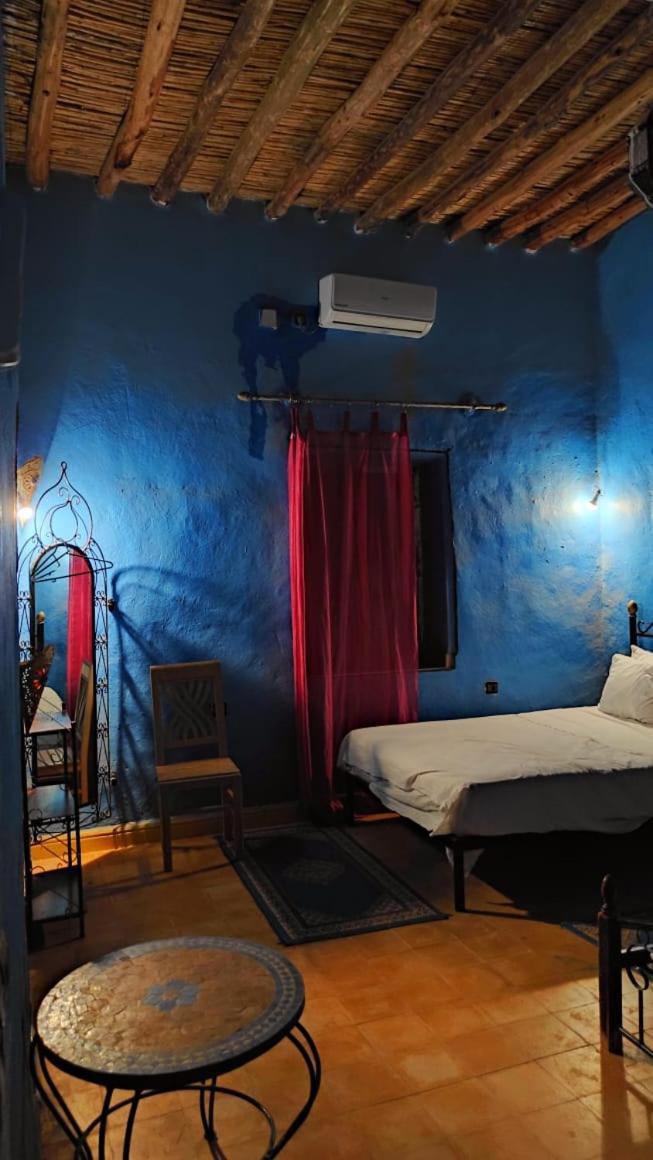 Riad Gnaoua Khamlia メルズーガ エクステリア 写真